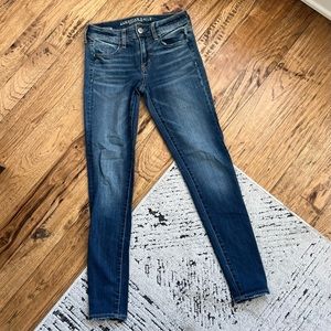 American Eagle Jegging size 2 Dark Wash